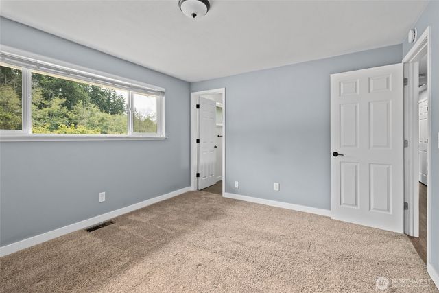 216 E Sleeper Road, Oak Harbor, WA 98277