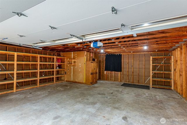 216 E Sleeper Road, Oak Harbor, WA 98277