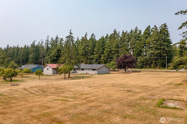 216 E Sleeper Road, Oak Harbor, WA 98277