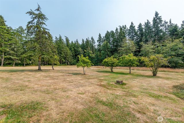 216 E Sleeper Road, Oak Harbor, WA 98277