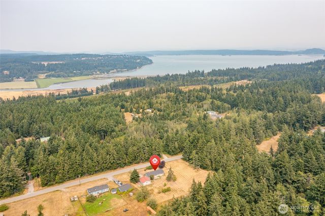 216 E Sleeper Road, Oak Harbor, WA 98277