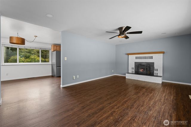216 E Sleeper Road, Oak Harbor, WA 98277