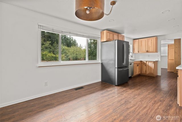 216 E Sleeper Road, Oak Harbor, WA 98277