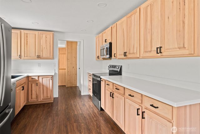 216 E Sleeper Road, Oak Harbor, WA 98277
