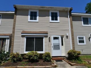 407 Hill Meadow DR, Virginia Beach, VA 23454