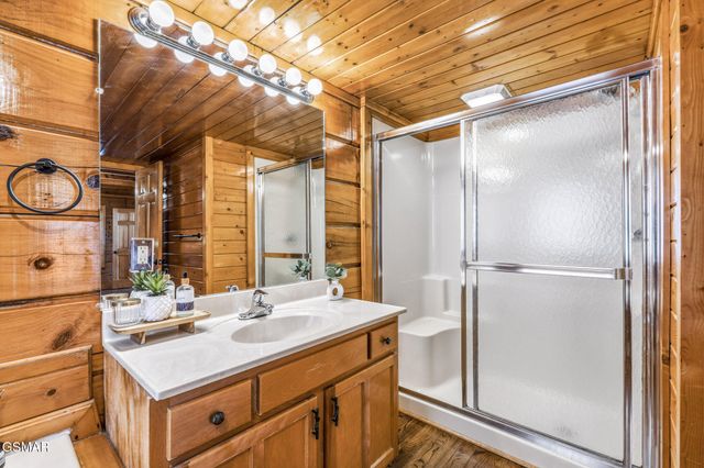 2470 Black Bear Ridge Way, Sevierville, TN 37862