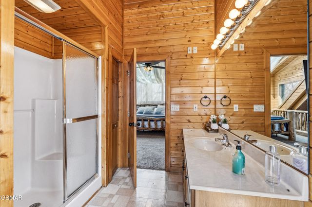 2470 Black Bear Ridge Way, Sevierville, TN 37862