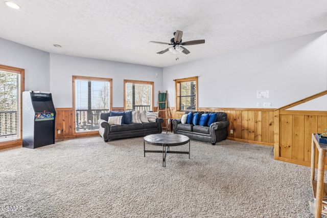 2470 Black Bear Ridge Way, Sevierville, TN 37862