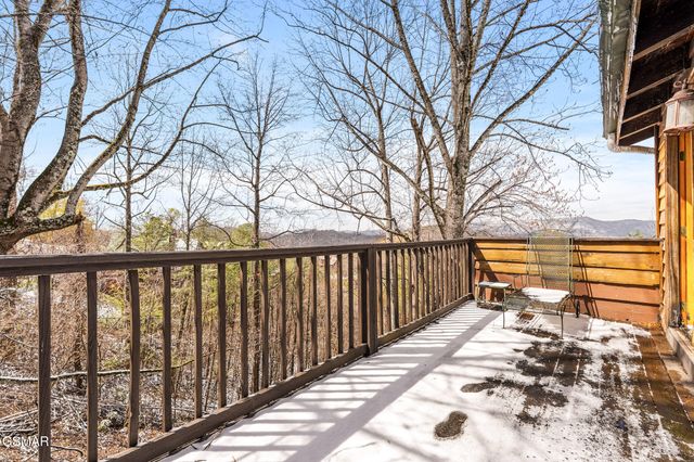 2470 Black Bear Ridge Way, Sevierville, TN 37862