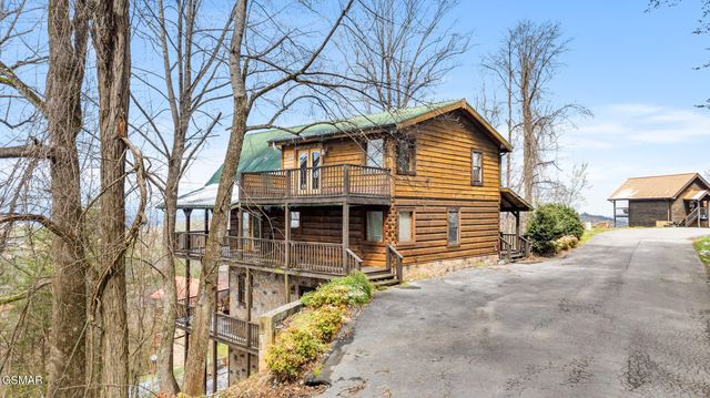 2470 Black Bear Ridge Way, Sevierville, TN 37862