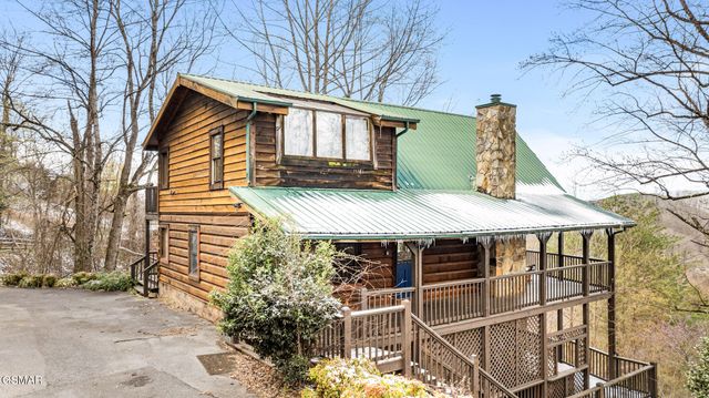 2470 Black Bear Ridge Way, Sevierville, TN 37862