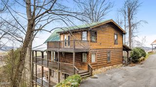 2470 Black Bear Ridge Way, Sevierville, TN 37862