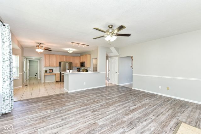 7942 Red Sunset Way, Avon, IN 46123