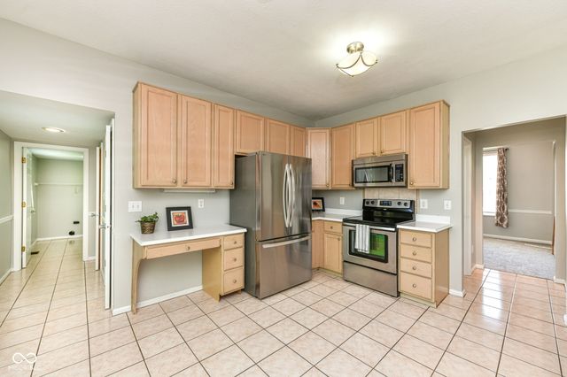 7942 Red Sunset Way, Avon, IN 46123