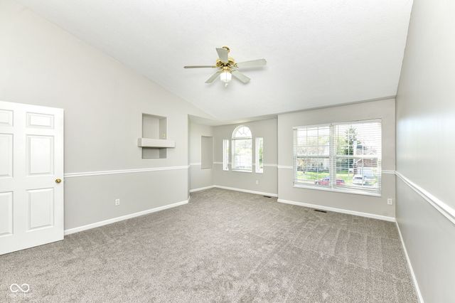 7942 Red Sunset Way, Avon, IN 46123