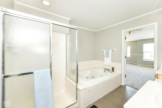 7942 Red Sunset Way, Avon, IN 46123