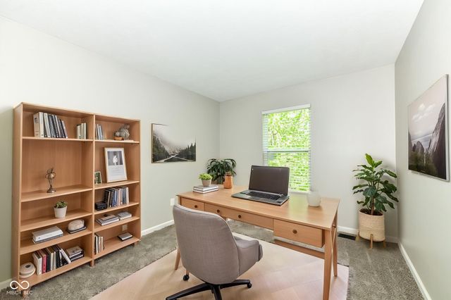 7942 Red Sunset Way, Avon, IN 46123