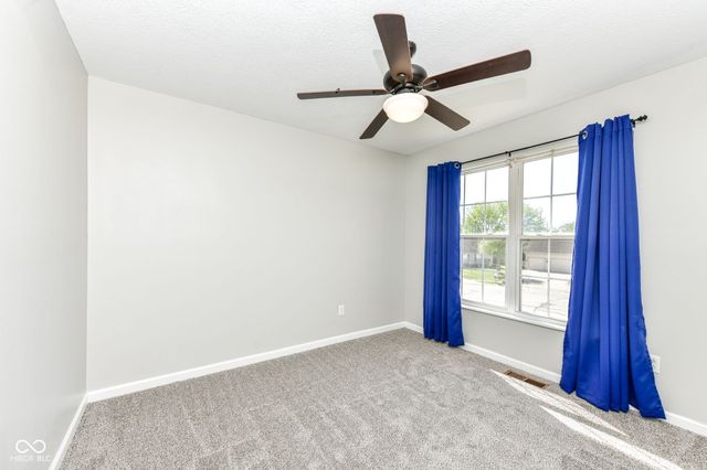 7942 Red Sunset Way, Avon, IN 46123