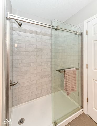 7942 Red Sunset Way, Avon, IN 46123