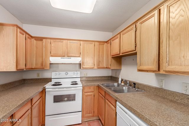 44446 N 14TH Street, New River, AZ 85087