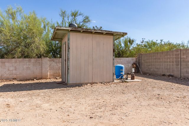 44446 N 14TH Street, New River, AZ 85087