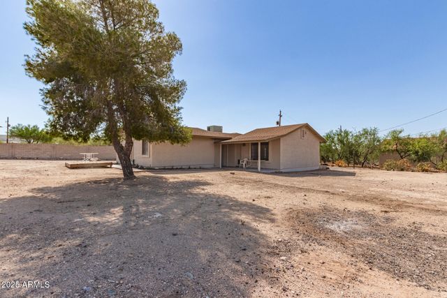 44446 N 14TH Street, New River, AZ 85087