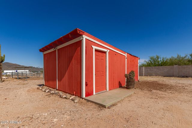 44446 N 14TH Street, New River, AZ 85087