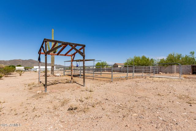 44446 N 14TH Street, New River, AZ 85087