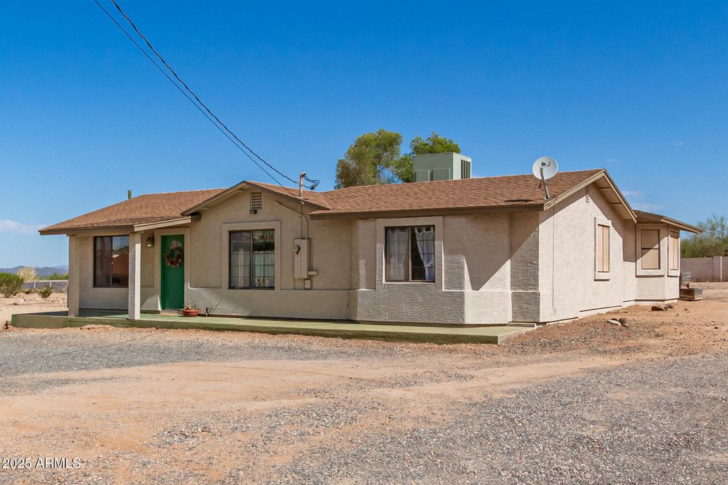 44446 N 14TH Street, New River, AZ 85087