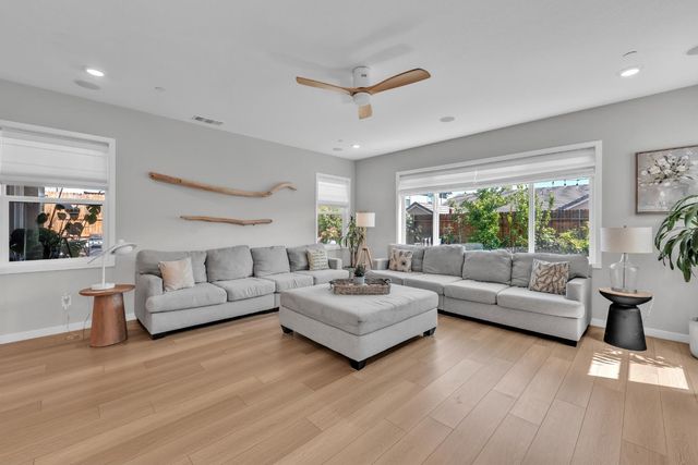 4623 Flagstaff Dr, Folsom, CA 95630
