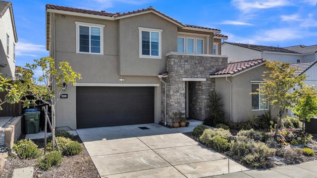 4623 Flagstaff Dr, Folsom, CA 95630