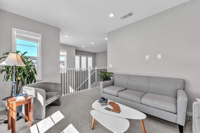 4623 Flagstaff Dr, Folsom, CA 95630