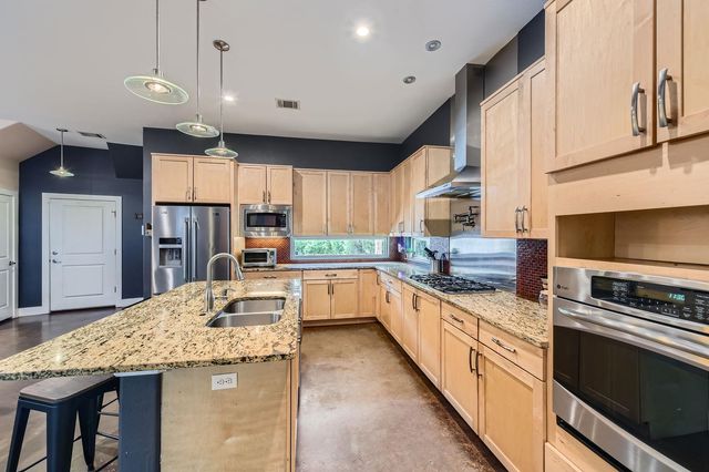 2510 Rosewood Ave, Austin, TX 78702