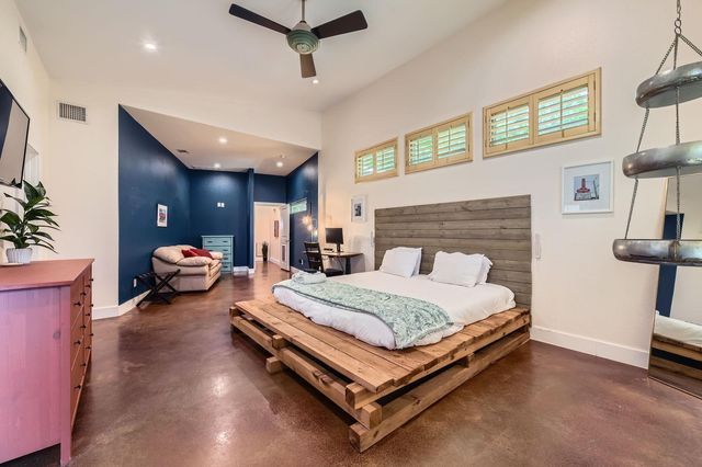 2510 Rosewood Ave, Austin, TX 78702