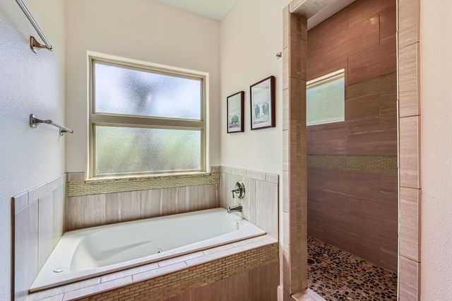 2510 Rosewood Ave, Austin, TX 78702