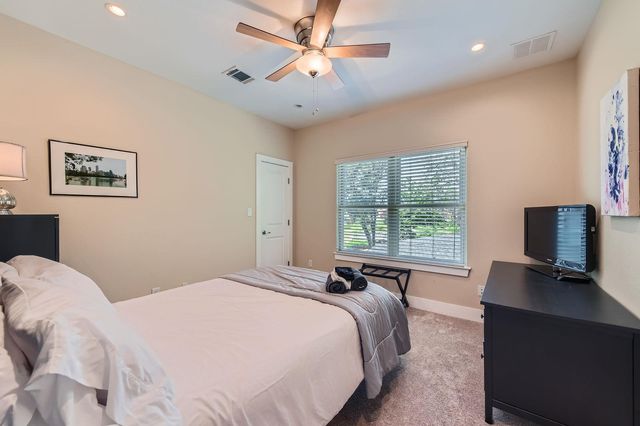 2510 Rosewood Ave, Austin, TX 78702