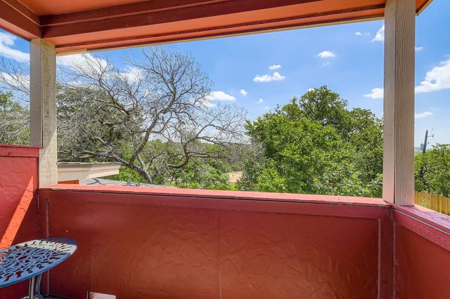 2510 Rosewood Ave, Austin, TX 78702