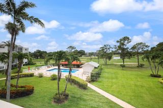 6850 10th Avenue N 310, Greenacres, FL 33467