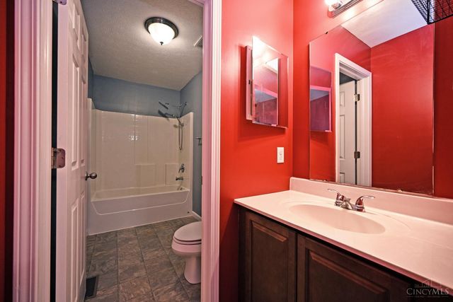 940 Sleepy Hollow Drive, Monroe, OH 45050