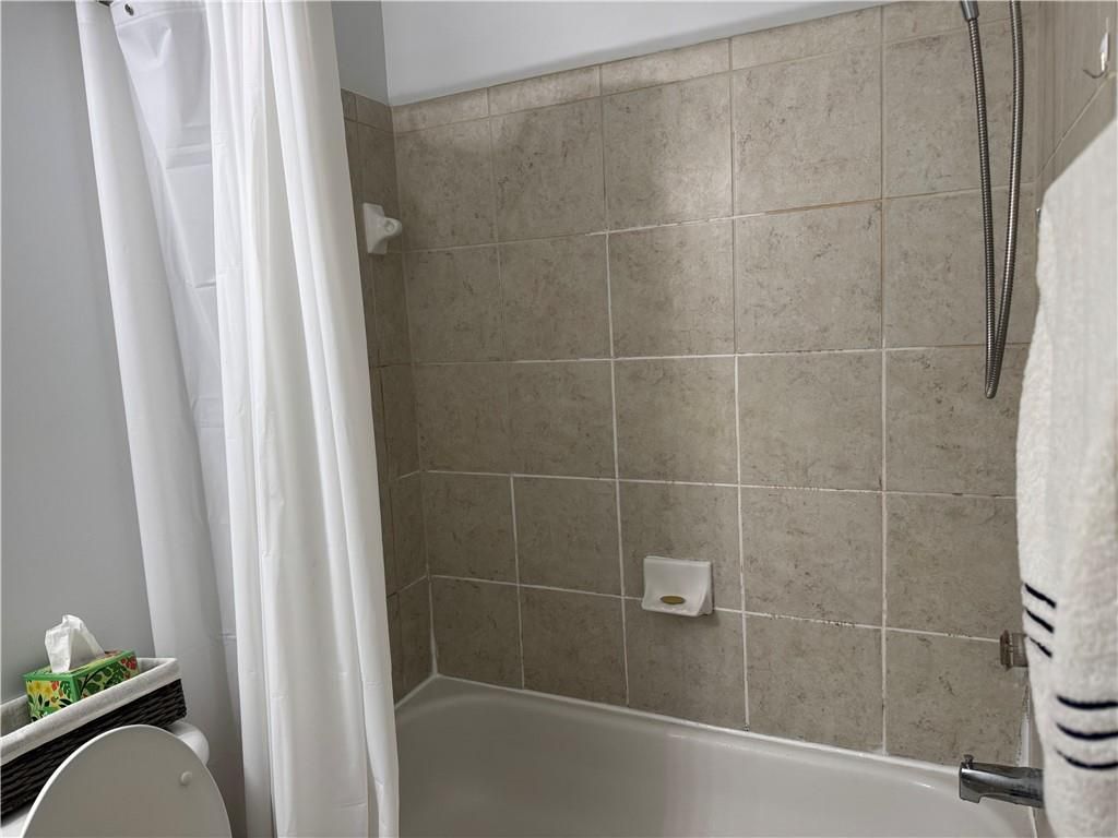 Image 7 of property listing at 2107 Hailston Drive, Duluth, GA 30097