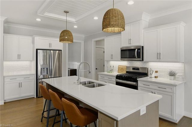 162 Meeting House Lane, Advance, NC 27006