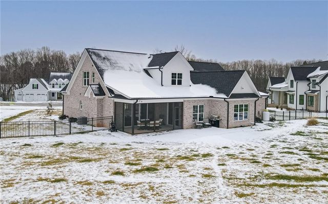 162 Meeting House Lane, Advance, NC 27006