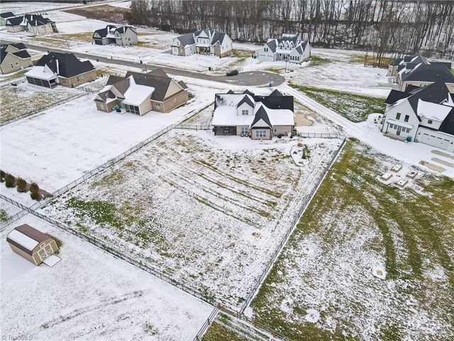 162 Meeting House Lane, Advance, NC 27006