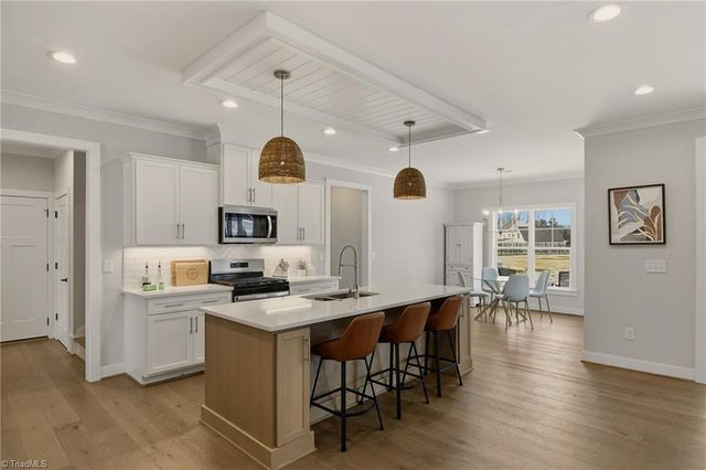 162 Meeting House Lane, Advance, NC 27006