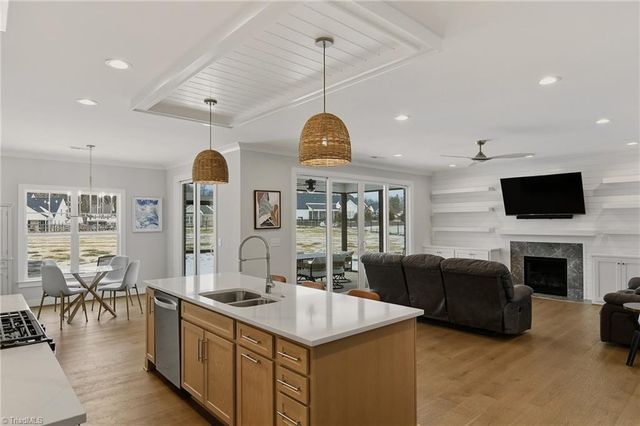 162 Meeting House Lane, Advance, NC 27006