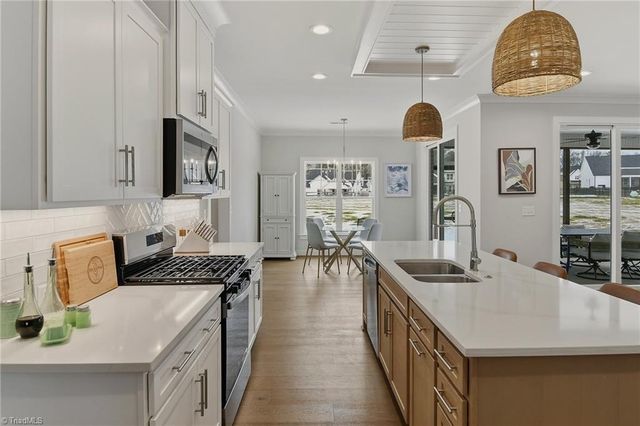 162 Meeting House Lane, Advance, NC 27006