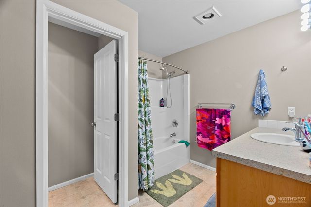 5823 Pennsylvania Street SE, Lacey, WA 98513