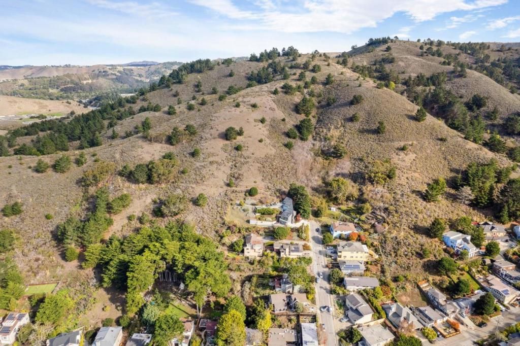 Image 5 of property listing at 0 Calera Terrace, Pacifica, CA 94044