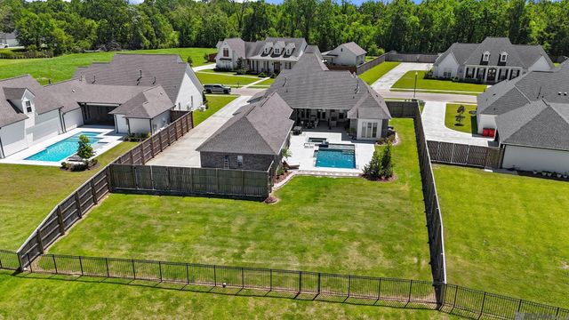 36354 Talonstone Dr, Geismar, LA 70734