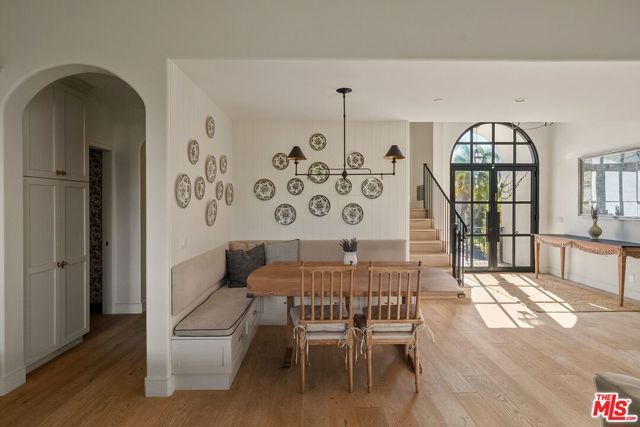 131 S Saltair Avenue, Los Angeles, CA 90049